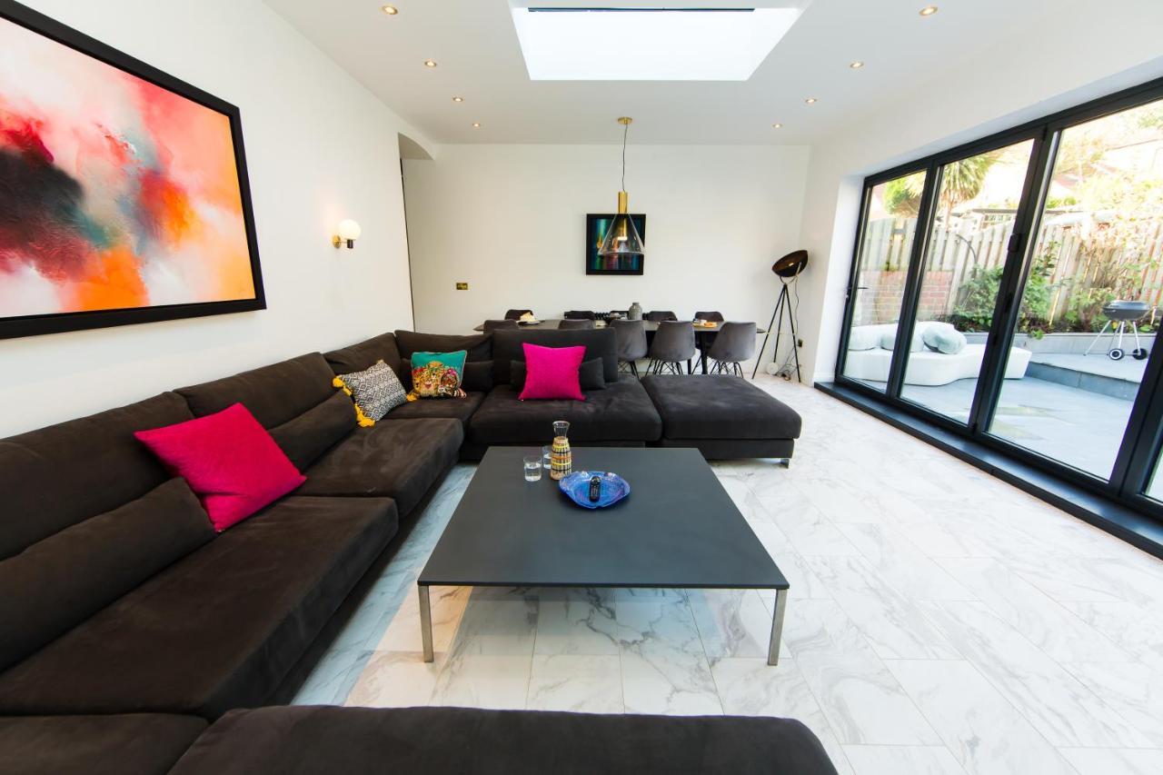 Rounton Villa By Maison Parfaite - Hot Tub - Sea Views - Parking Robin Hood's Bay Eksteriør billede